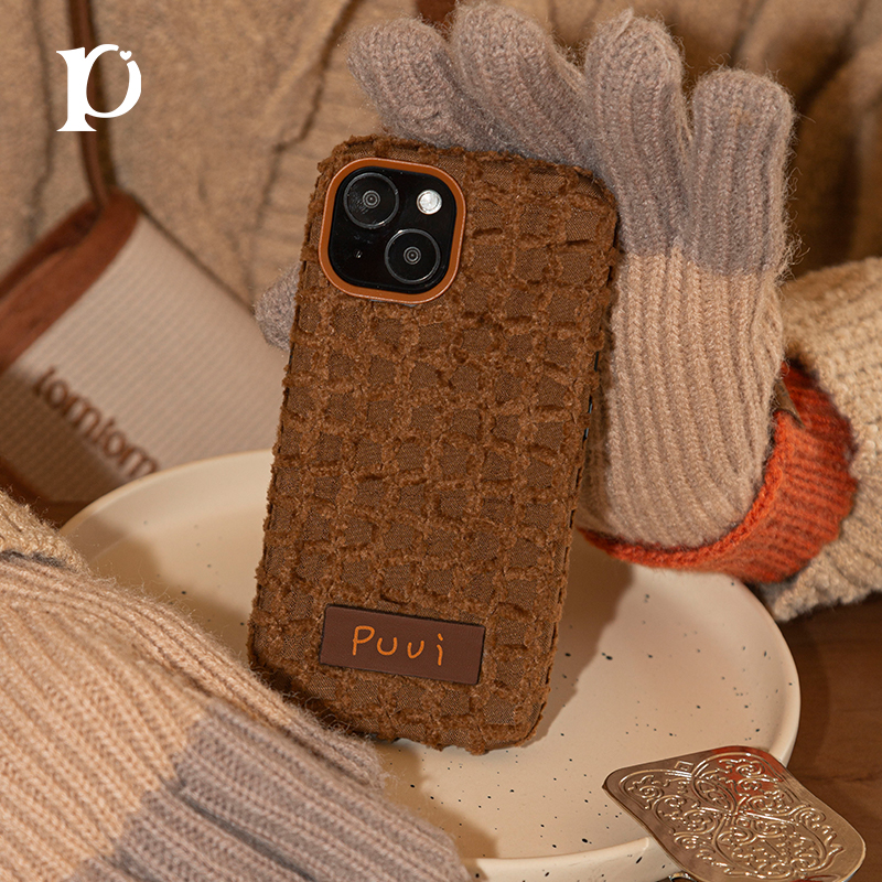 Puui原创适用苹果15pro毛绒手机壳高级iphone16promax秋冬简约16pro手机壳14promax苹果15promax华夫格ins