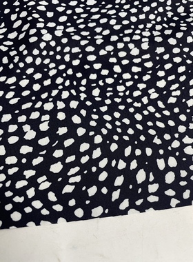 3米蓝底白点印花裂纹绉雪纺布头 柔软垂坠透气连衣裙上衣面料D749