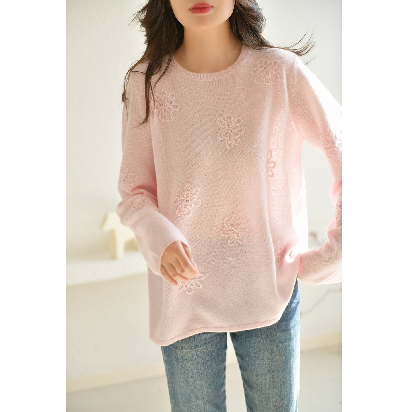 GESGOO温柔粉色圆领羊绒衫