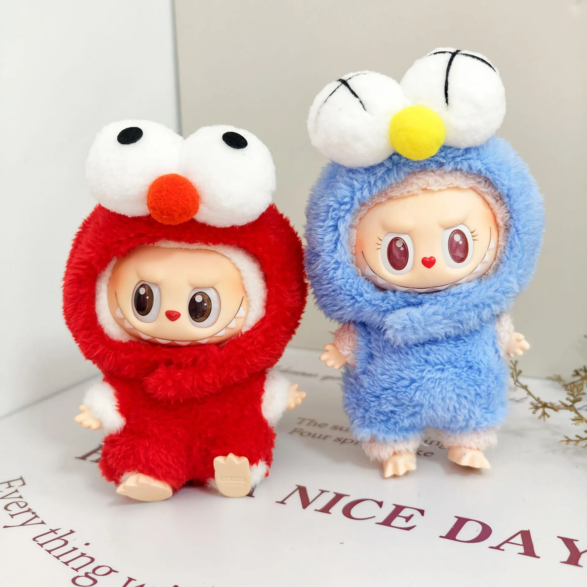 一二三代挂件拉布布衣服毛绒款蓝大眼红大眼套装钥匙扣LABUBU着替