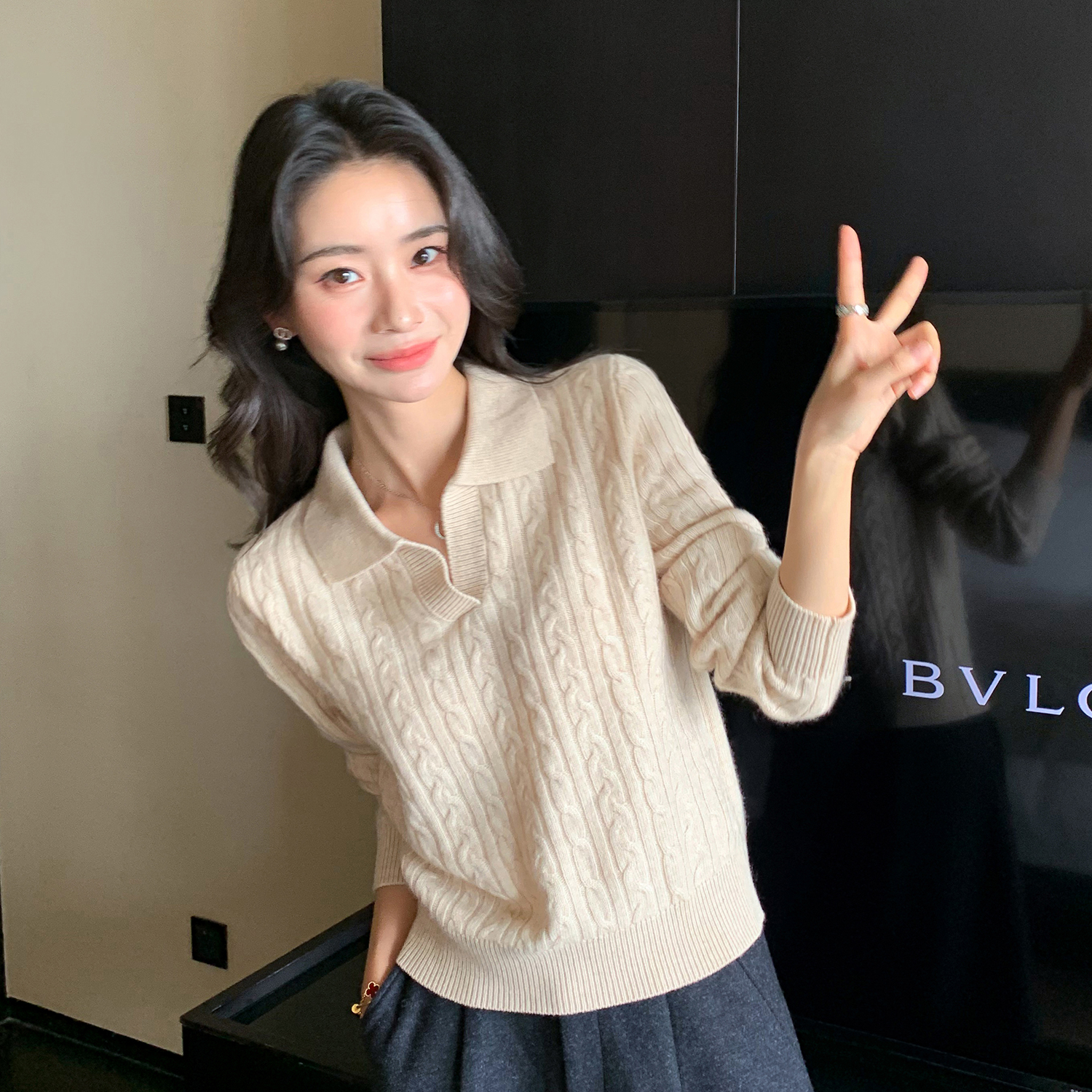 Z.M.R丨剪刀翻领小绞花 baby小山羊绒衫女V套头扭花加厚针织毛衣