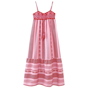 波西米亚夏季红色刺绣民族风海边沙滩裙云南吊带裙女装度假连衣裙