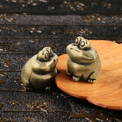 亲嘴蛙仿古玩做旧小青蛙创意趣味黄铜摆件茶宠桌宠