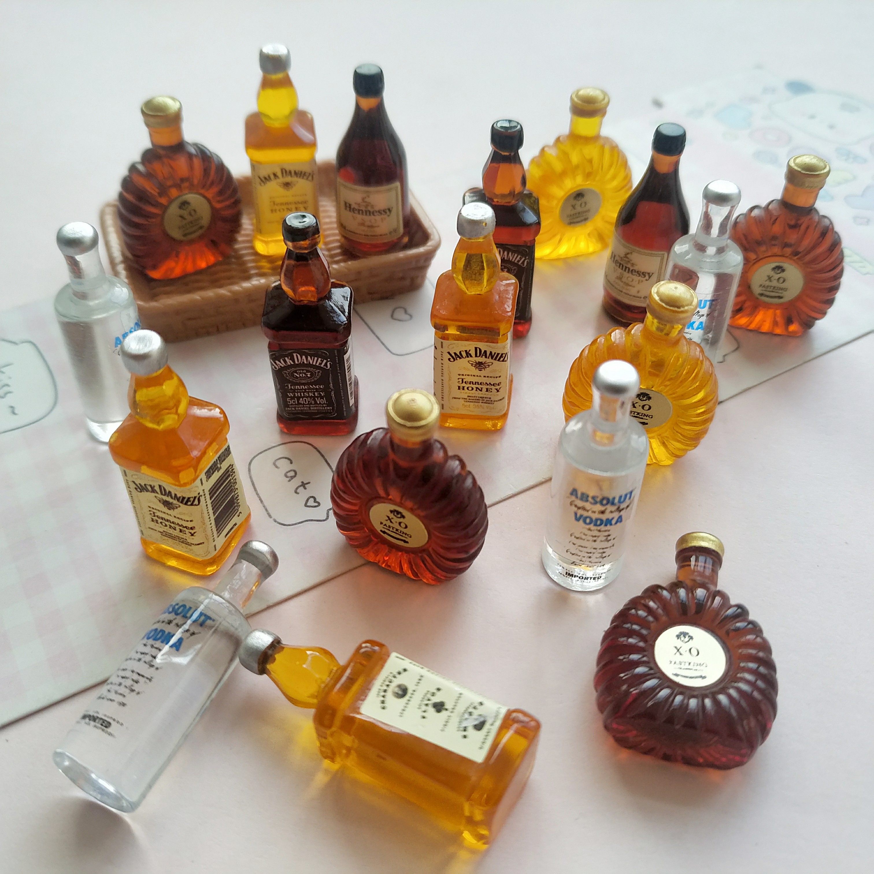 微缩仿真红酒饮料瓶食玩玩具模型娃娃屋装饰立体摆件手工diy配件