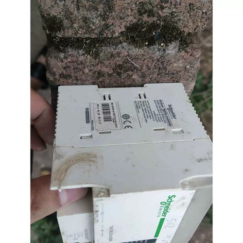 TM218LD24 加模拟量输入输出模块