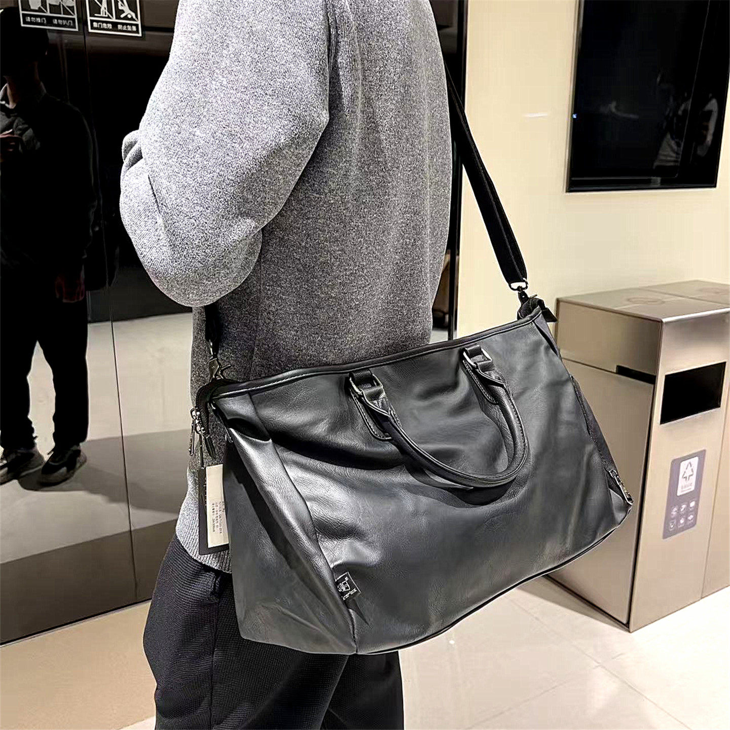 男士皮质手提包大容量单肩斜挎包