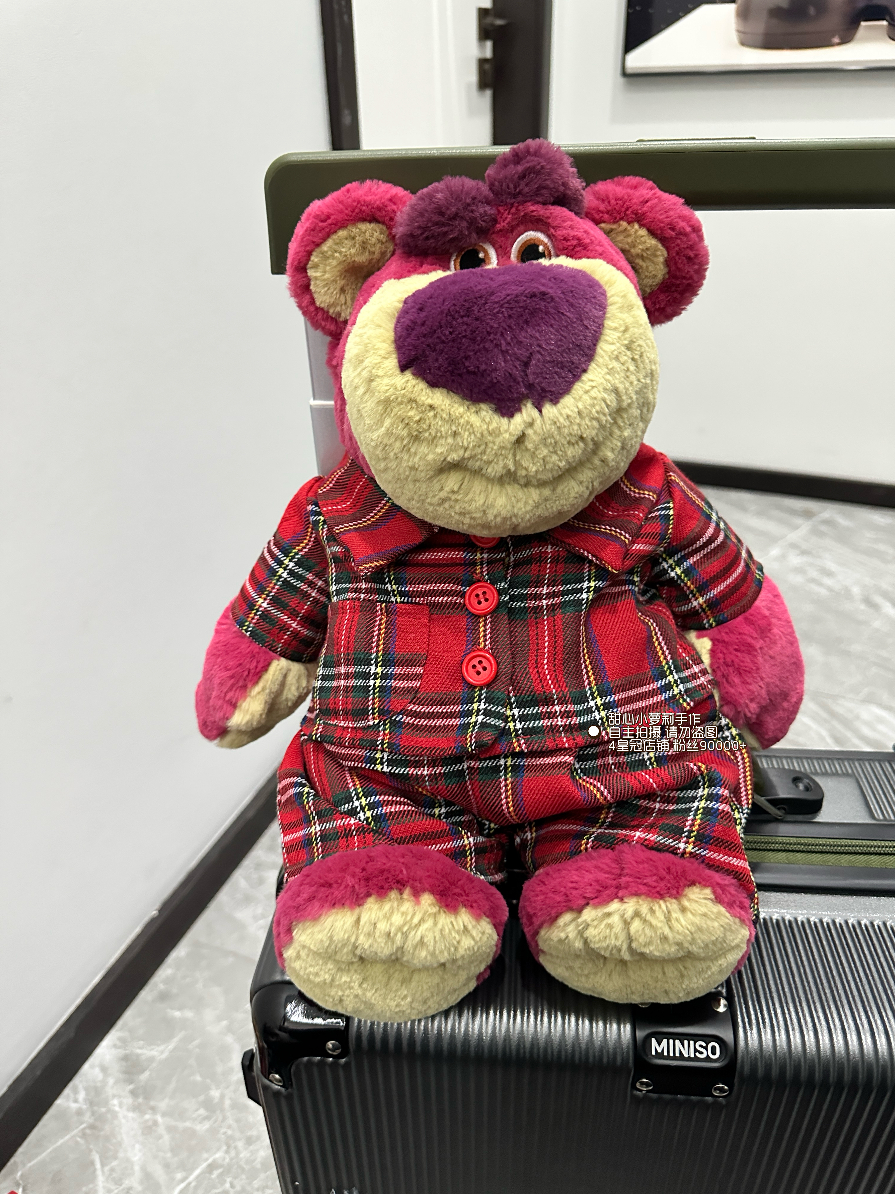 原创原版圣诞草莓熊衣服玩偶衣服迪斯尼草莓熊公仔衣服娃娃