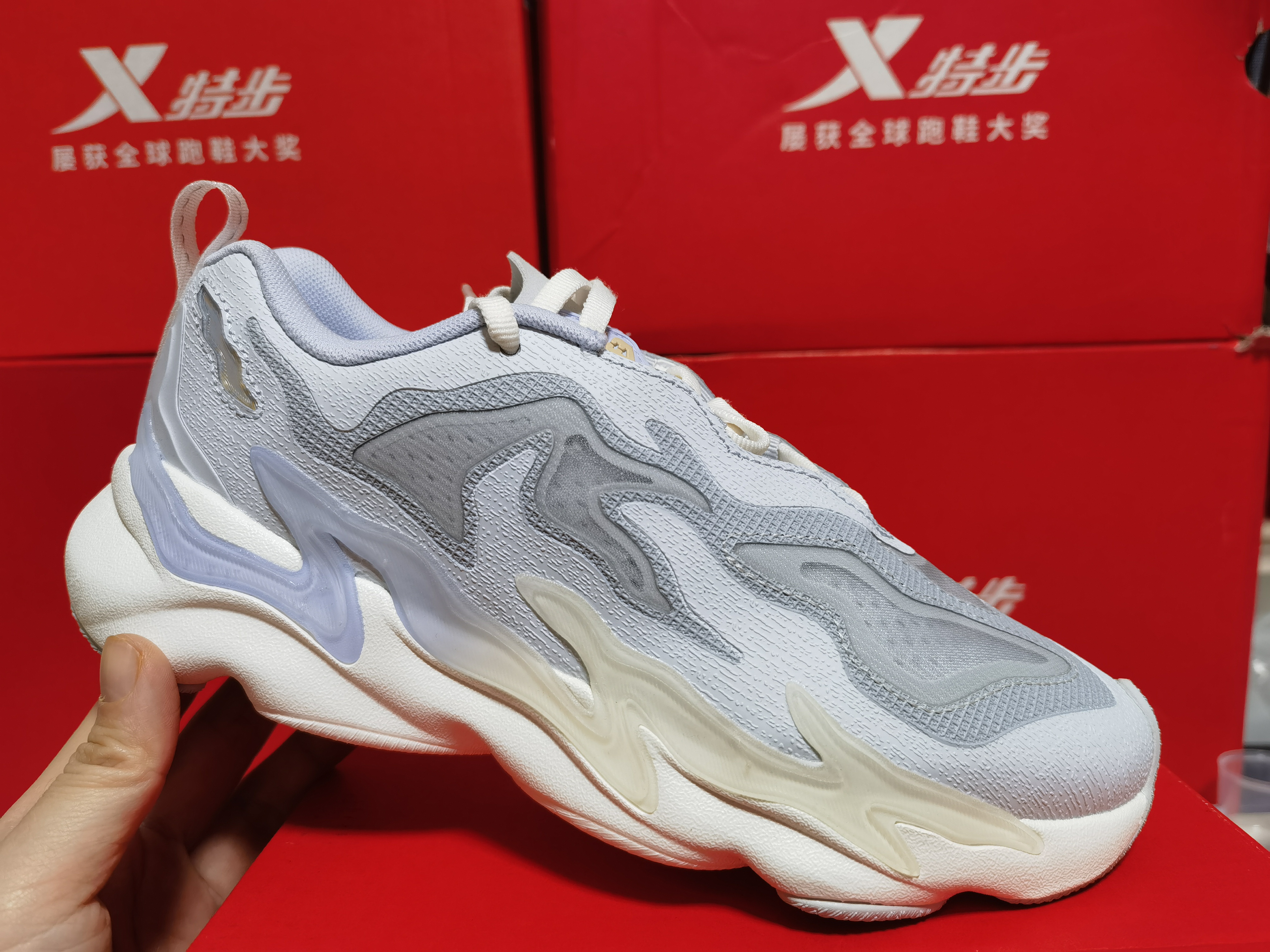 特步运动鞋36码多款断码鞋