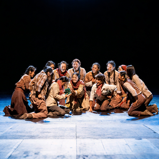 铁姑娘十五届荷花奖群舞女款民族民间舞蹈服艺考演出服专业定制