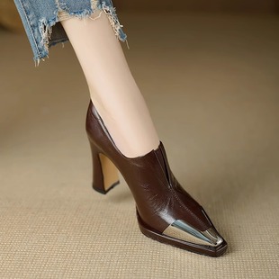 英伦皮鞋 女2025新款 金属尖头气质防水台高跟鞋 久站不累脚深口单鞋