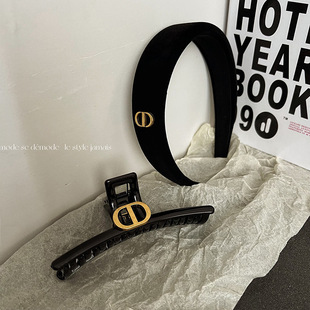 CD字母复古发箍女发抓夹网红鲨鱼夹子头饰轻奢高级感丝绒简约头箍