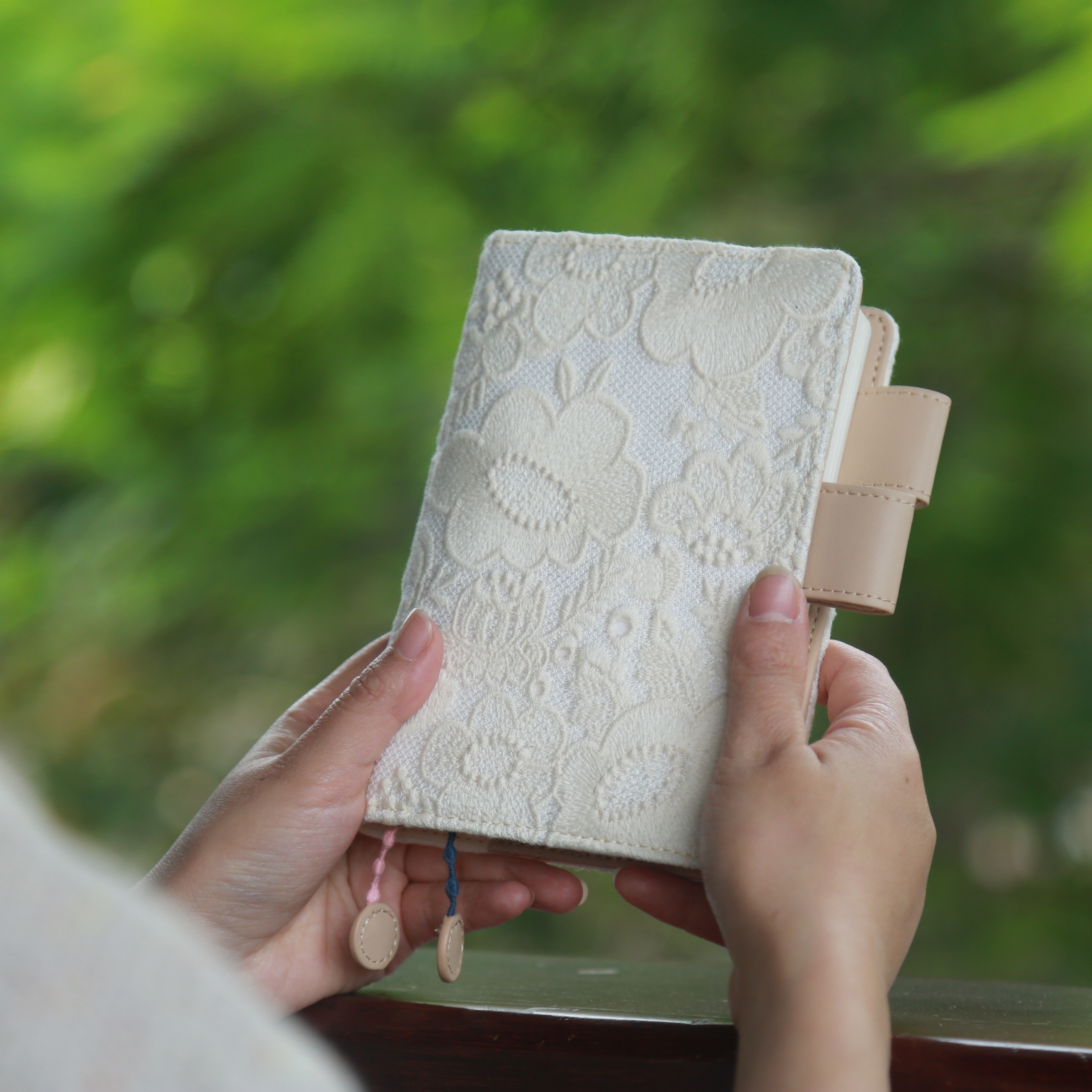 向阳花刺绣A6手帐本空白内页