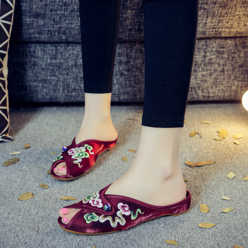 旗袍新款民族风牡丹刺绣布拖鞋