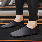 运动鞋 健身鞋 软底耐磨防滑静音深蹲瑜伽跑步鞋 训练跳绳鞋 室内新款