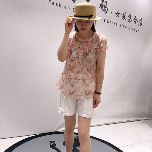 31210女权贵族夏款新品单层木耳边带美背花色减龄衫加大码女装