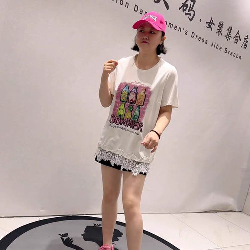 5631芮娜依莲初夏新品潮牌拼接蕾丝一手长减龄短袖上衣加大码女装