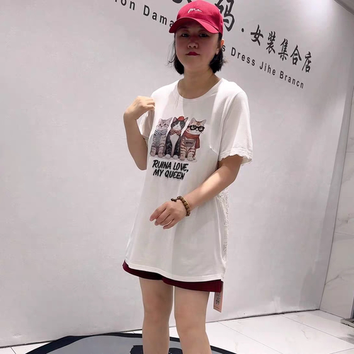 5672芮娜依莲初夏新品一手长背部拼接蕾丝潮牌T恤衫加大码女装