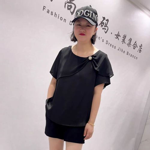 3325女权贵族初夏新品设计感简洁大方女人味气质短袖加大码女装