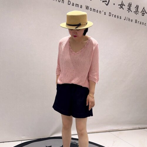 6168女权贵族初秋新品高级感时尚重工v领百搭洋气衫加大码女装