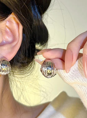 金色拉丝耳环金属耳饰女小众设计轻奢高级感银色耳钉2023新款爆款