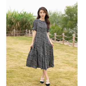 RM13148#小雏菊法式复古碎花连衣裙女收腰显瘦气质轻熟风小黑裙