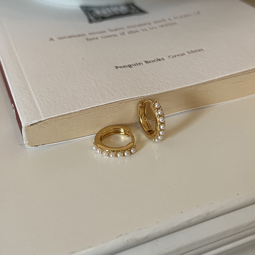 小香风珍珠耳圈简约设计