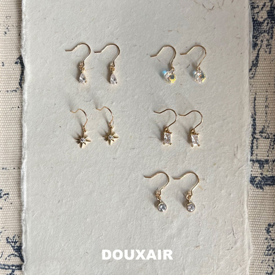 DouxAir绝甜空气锆石小耳环