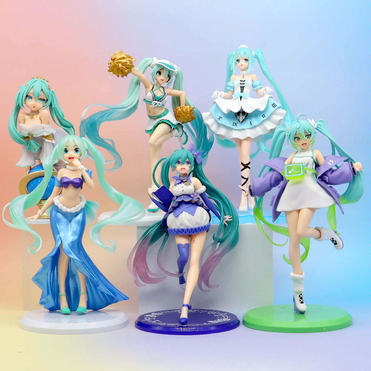 动漫初音未来手办模型 美少女水冰月月野兔二次元桌面车载摆件批