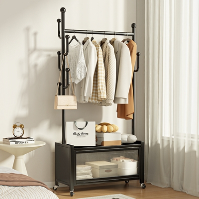 奶油风家用卧室挂衣架落地