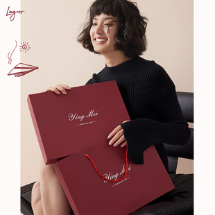 “车厘子红”新年围巾礼盒「手提袋+内盒」厚实加硬送礼空盒套装