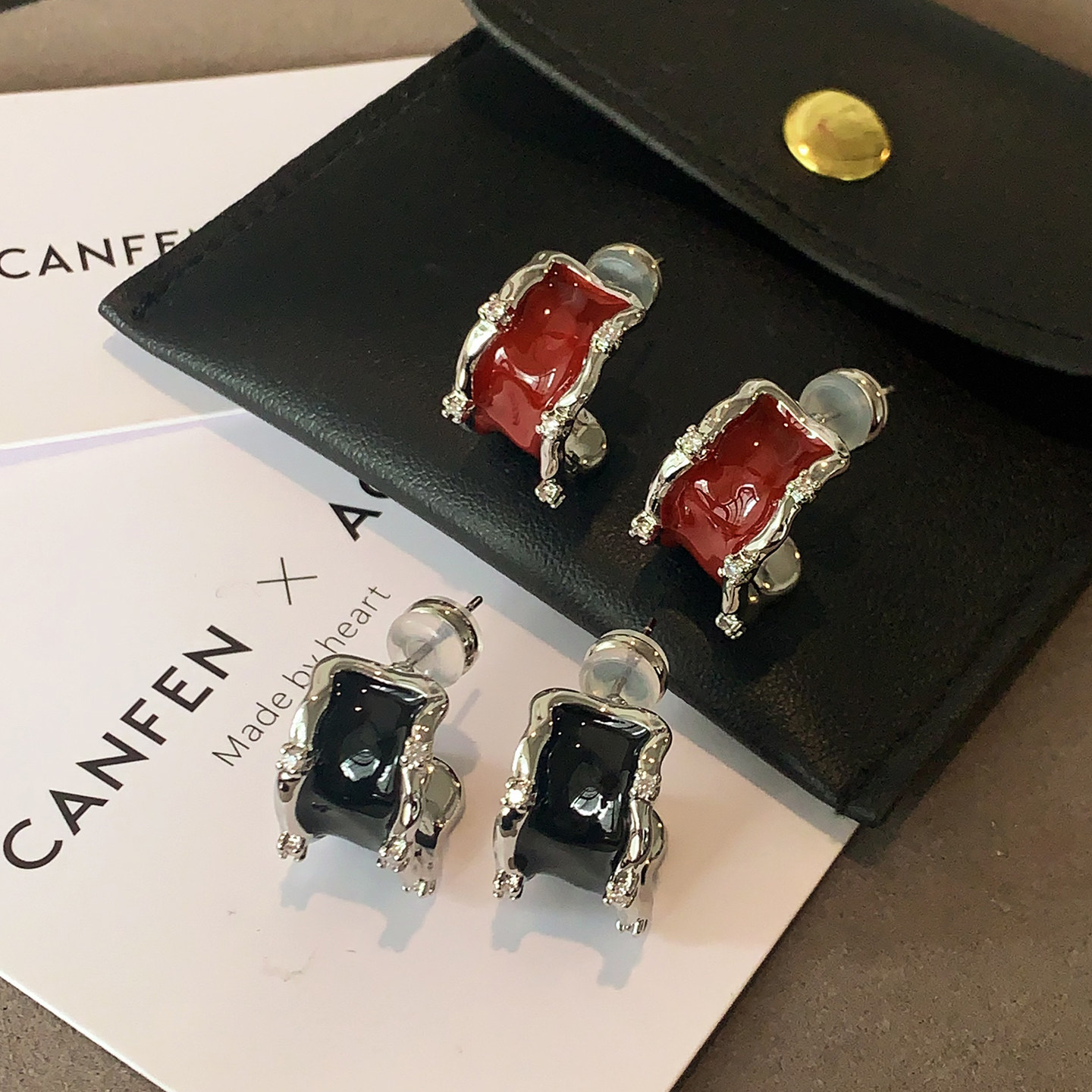 宽面红色珐琅金属耳钉2026新款爆款高级感新年耳环简约中性风耳饰