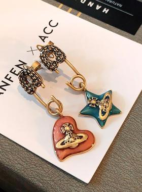 不对称红绿色西太后耳环2026新款爆款土星耳坠轻奢高级感爱心耳钉