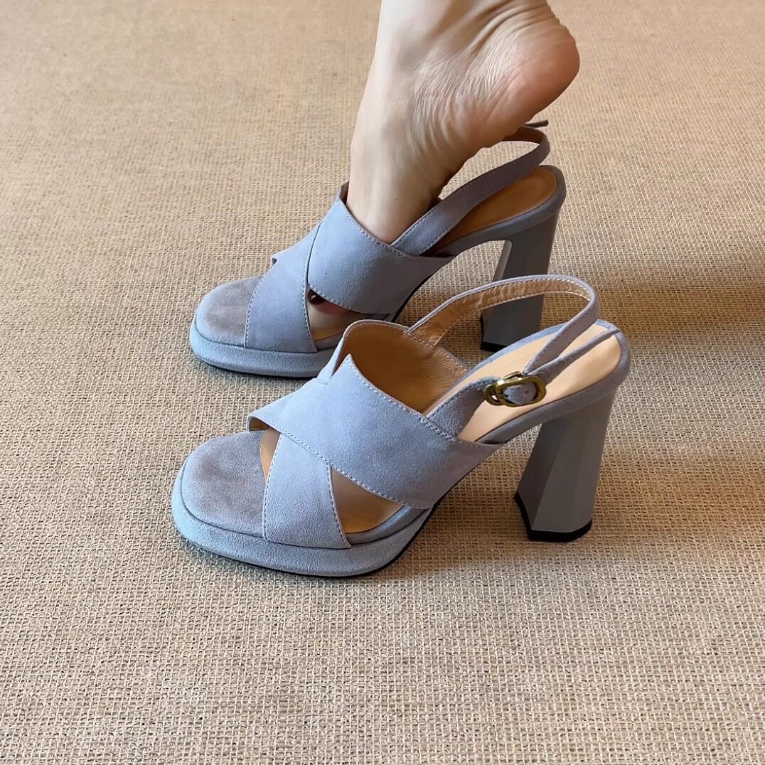 nnmiss/10cm百搭气质轻奢优雅粗跟镂空交叉带露趾高跟凉鞋