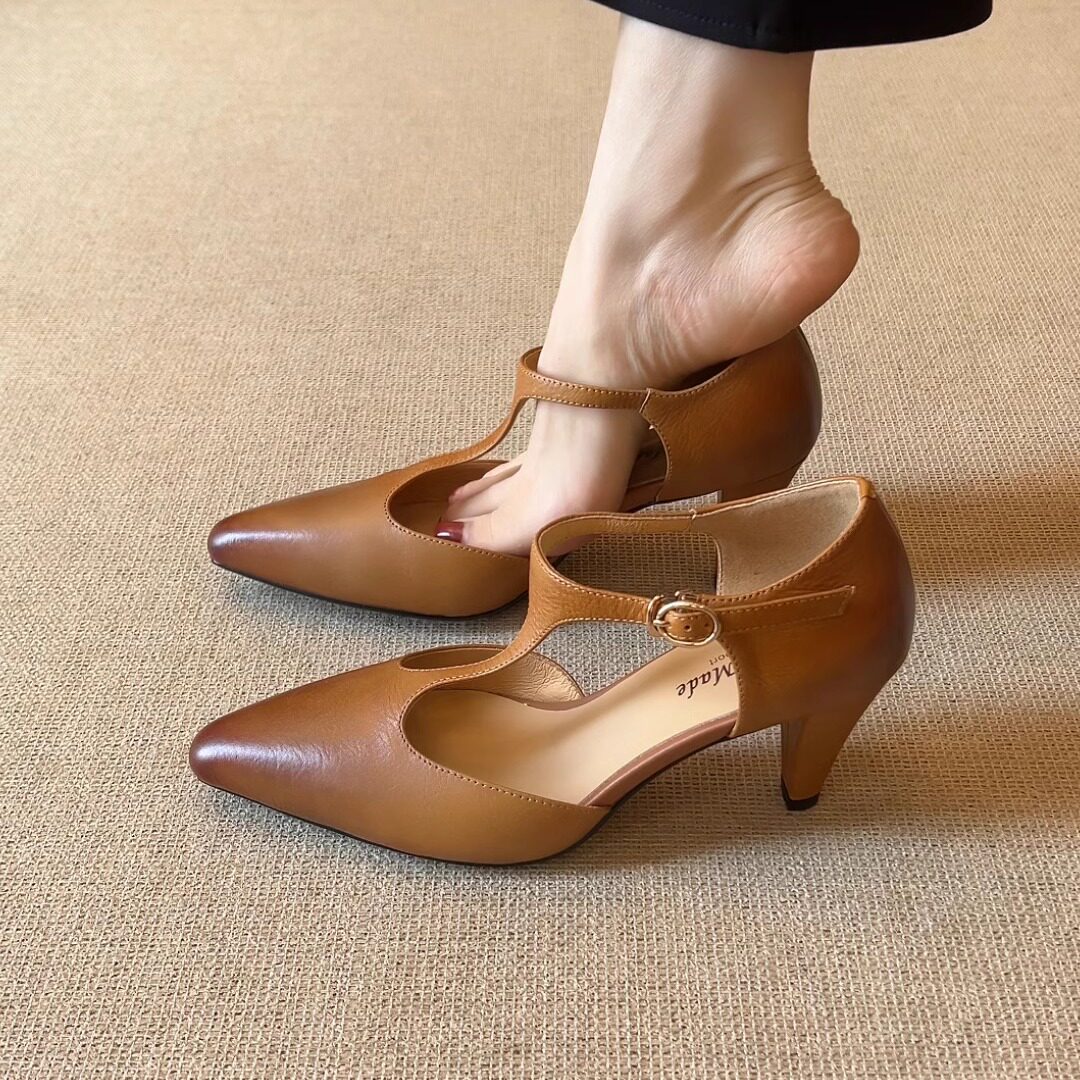 nnmiss/7cm复古风尖头丁字扣带高跟女鞋简约气质中空通勤包头凉鞋