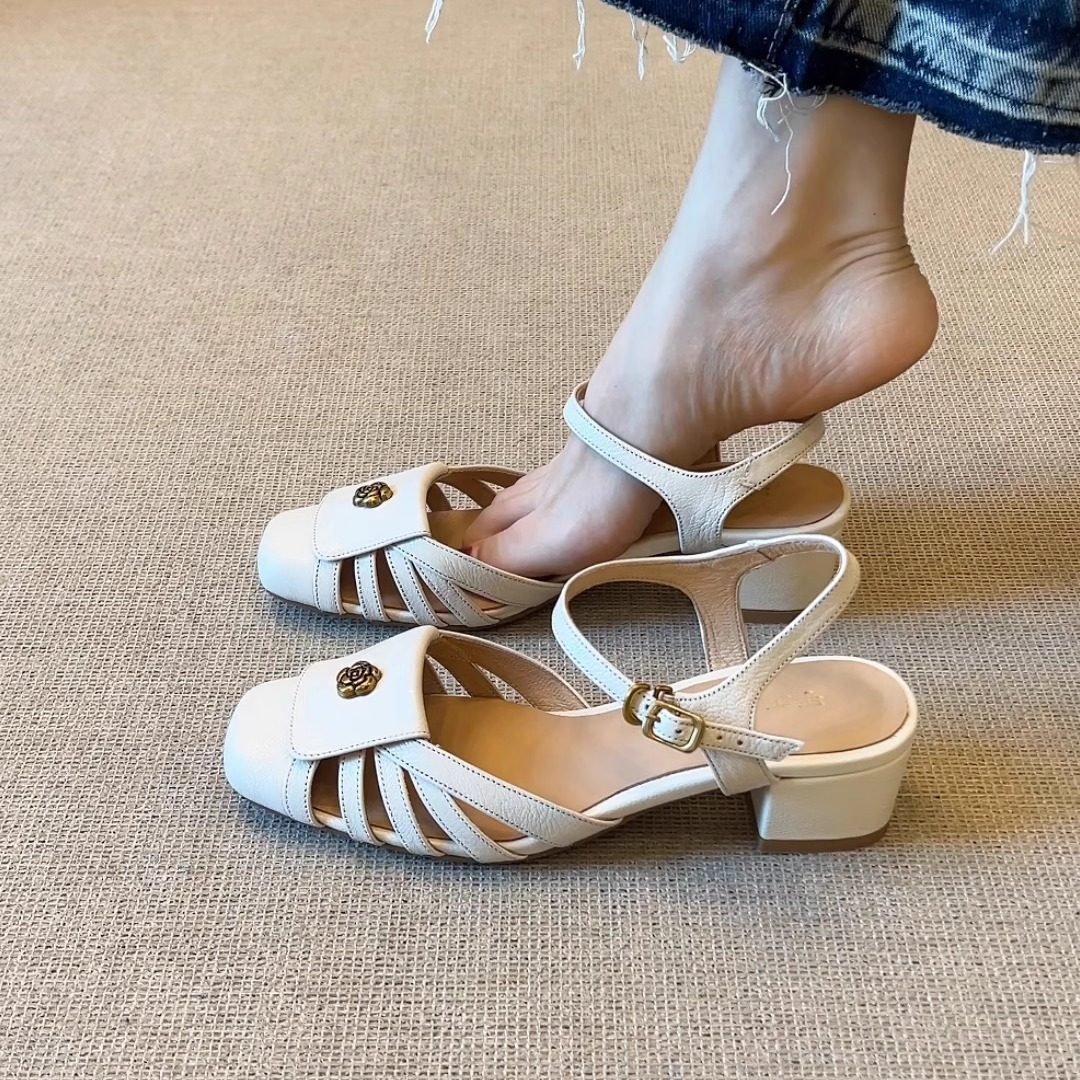 nnmiss/5cm复古优雅山茶花翻盖包头高跟鞋百搭镂空后空粗跟凉鞋