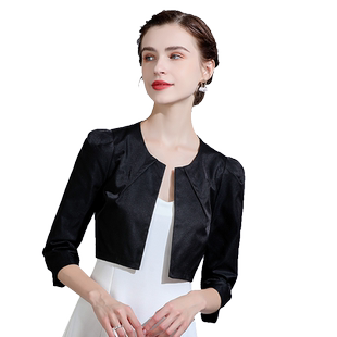 小西装外套女短款白色炸街帅气薄款气质chic西服上衣2026夏季新款