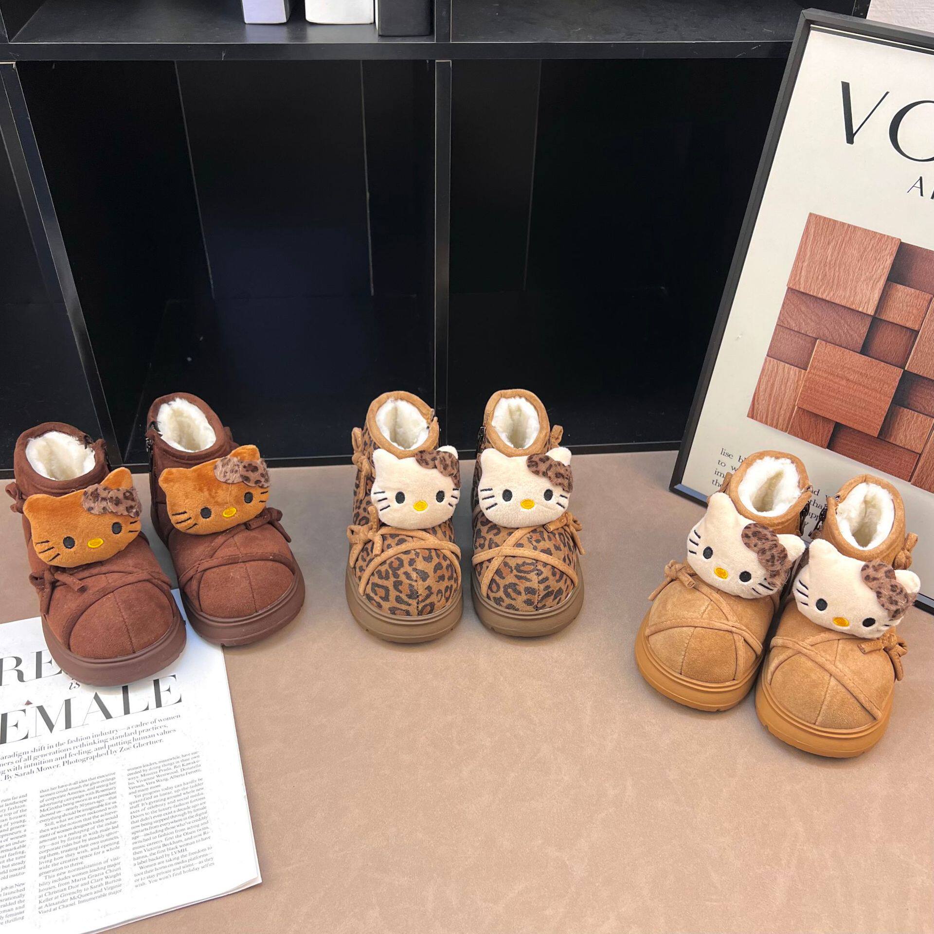 儿童雪地靴2025冬季新款加厚卡通防寒保暖靴韩版女孩时尚百搭棉靴