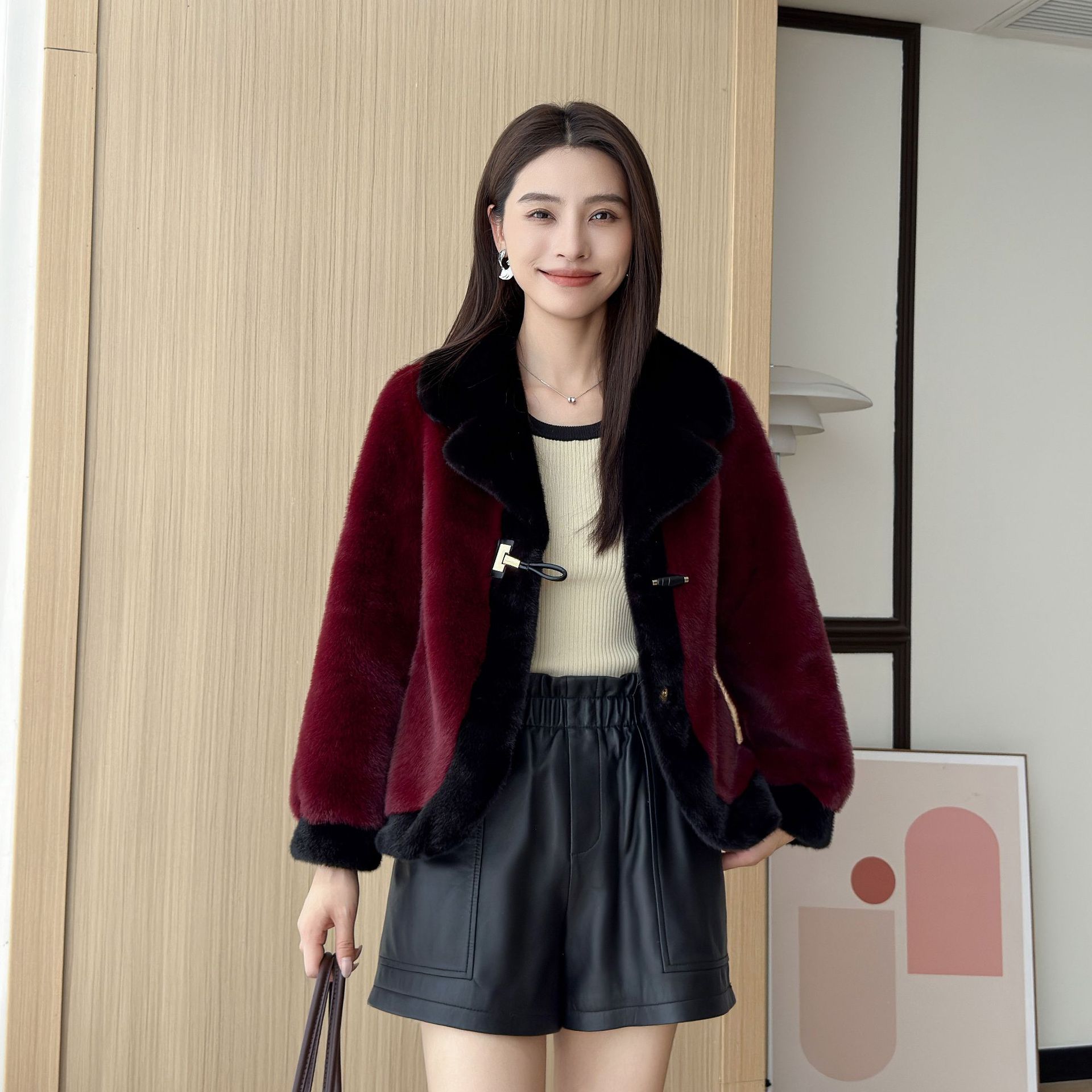 新款欧貂绒气质短款时尚冬季百搭轻奢西服领女装潮流休闲皮毛外套