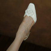 粗跟丝绸方头套脚伴娘高跟鞋 女山茶花新娘鞋 复古婚鞋 Maudie法式