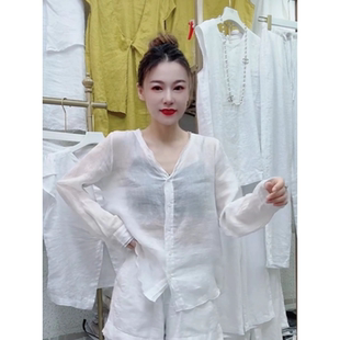 今年爆款白色V领苎麻单排扣长袖衬衫女欧货气质宽松轻奢薄款开衫