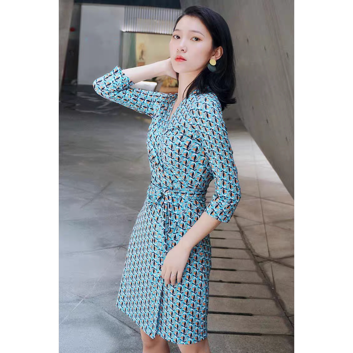 PG DVF一件代发夏新海藻绿色鸢尾花图案印花连衣裙一片式开衫系带