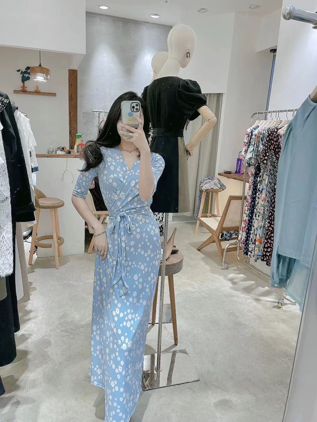 PG DVF裹身裙2023夏装新款法式小雏菊V领五分袖长裙桔梗碎花茶歇