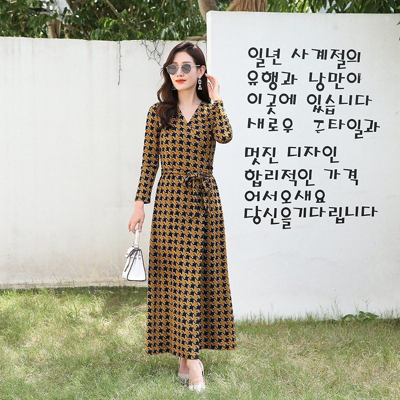 PG DVF2023春夏款姜黄色千鸟格V领长款系带连衣裙一片式裹