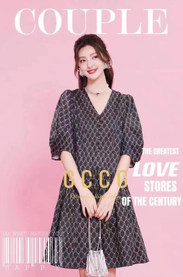 知恩GCCG正品轻奢夏新款气质优雅收腰黑底绿花V领连衣裙中袖7237