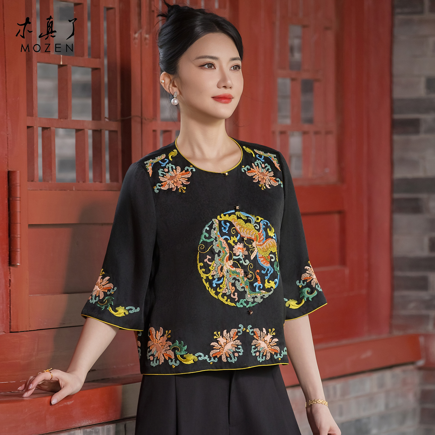木真了国风刺绣真丝短上衣