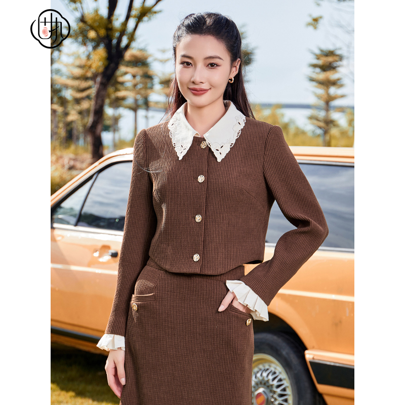 固执学院娃娃领灯芯绒短外套