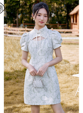 固执秋季新款新中式提花泡泡短袖改良旗袍连衣裙40033QP08357