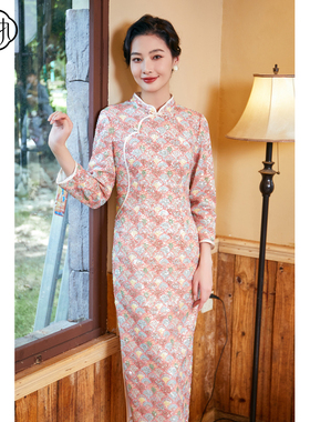 固执秋季新款中式立领盘扣亮片长袖修身改良旗袍33433QP08333