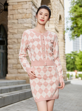 固执秋季新款学院风圆领格子针织毛衣+短裙套装80033MY08562