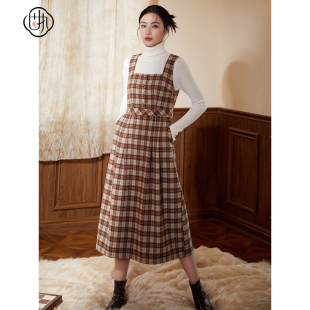 固执春季新款学院风无袖收腰显瘦格子背带连衣裙90234LQ08502